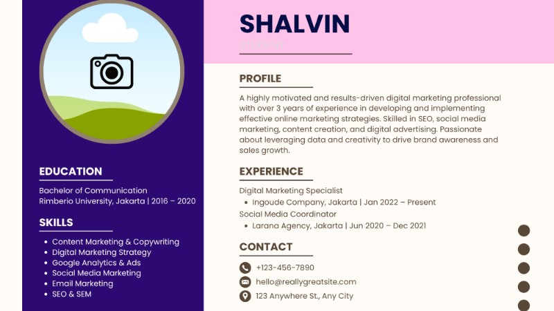 Modern Purple Professional Resume Template (Canva)